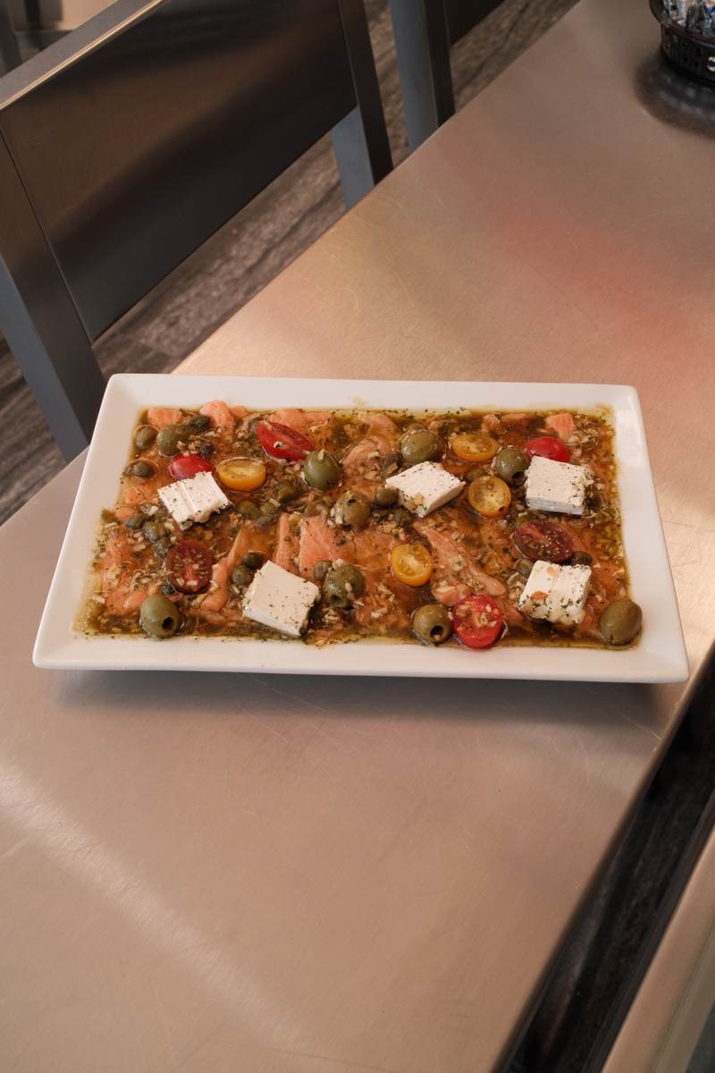 Carpaccio de Salmón - Mariscos TUZO
